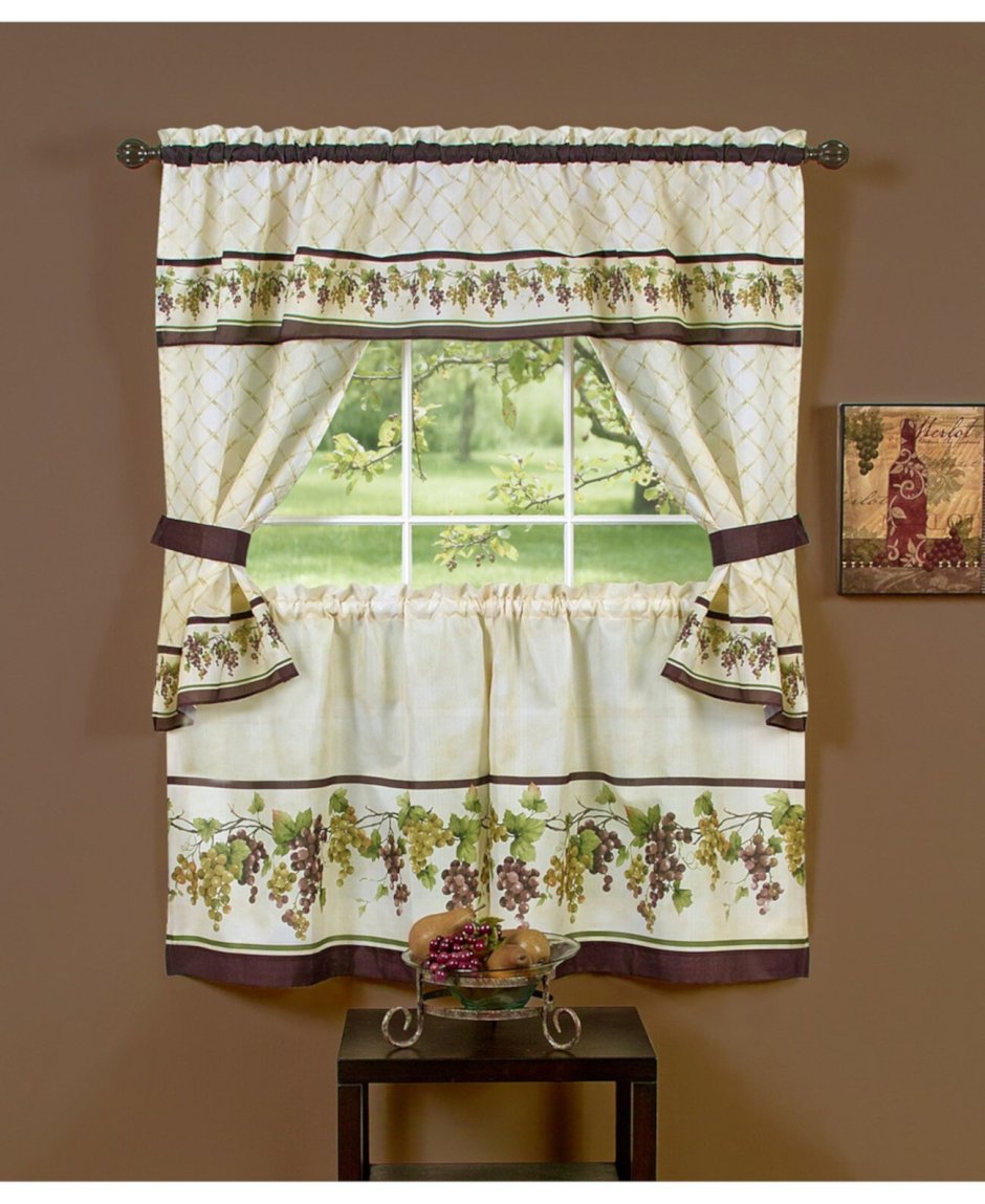 Занавески на кухню в деревенском стиле короткие