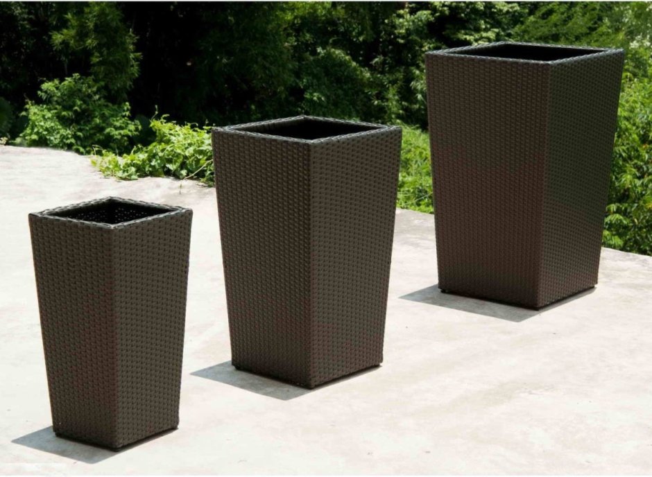 Уличные кашпо для цветов