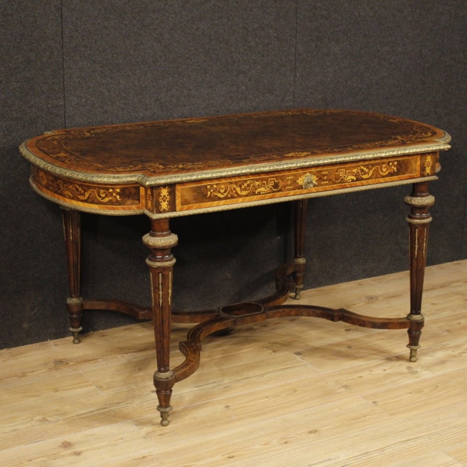 Стол Франция 18 век