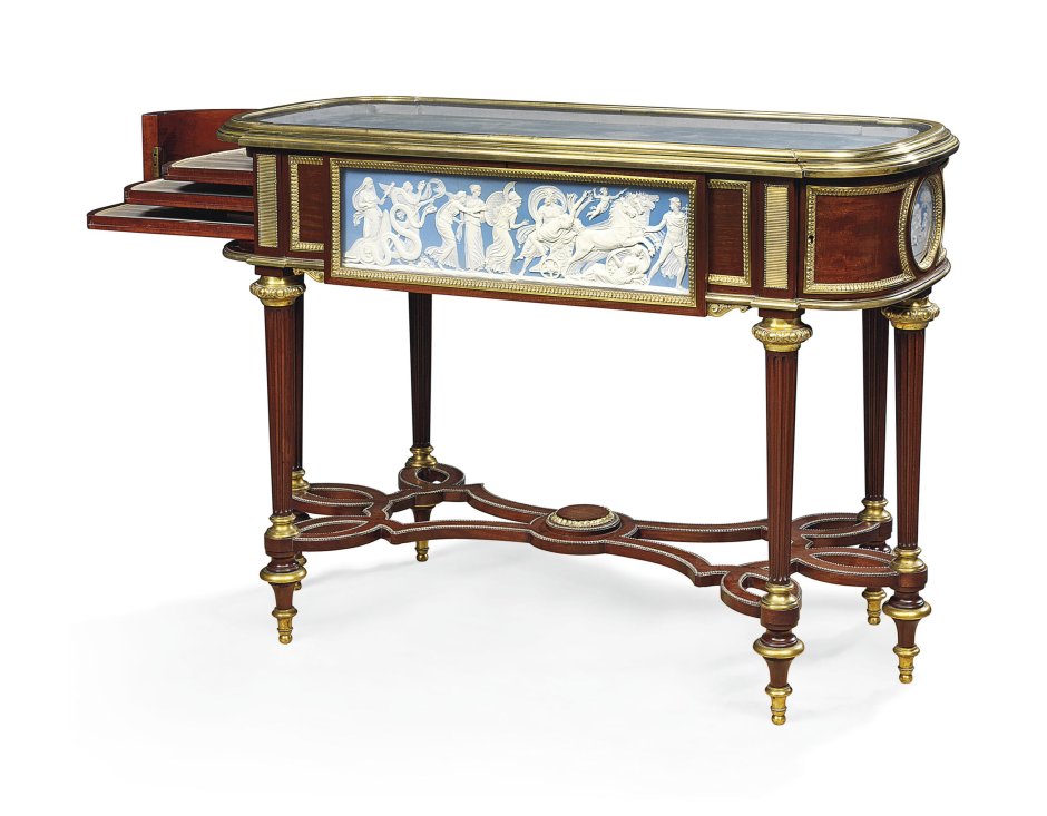 Стол 18-19 века