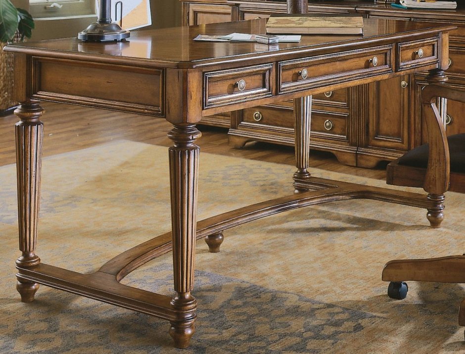 Декор для стола с русскими писателями