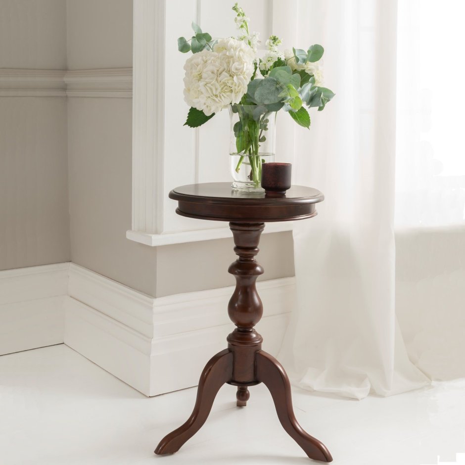 Кофейный столик французский стиль