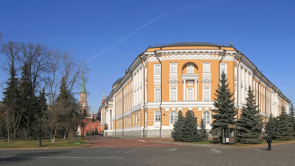 Сенатский дворец Московского Кремля 6 подъезд