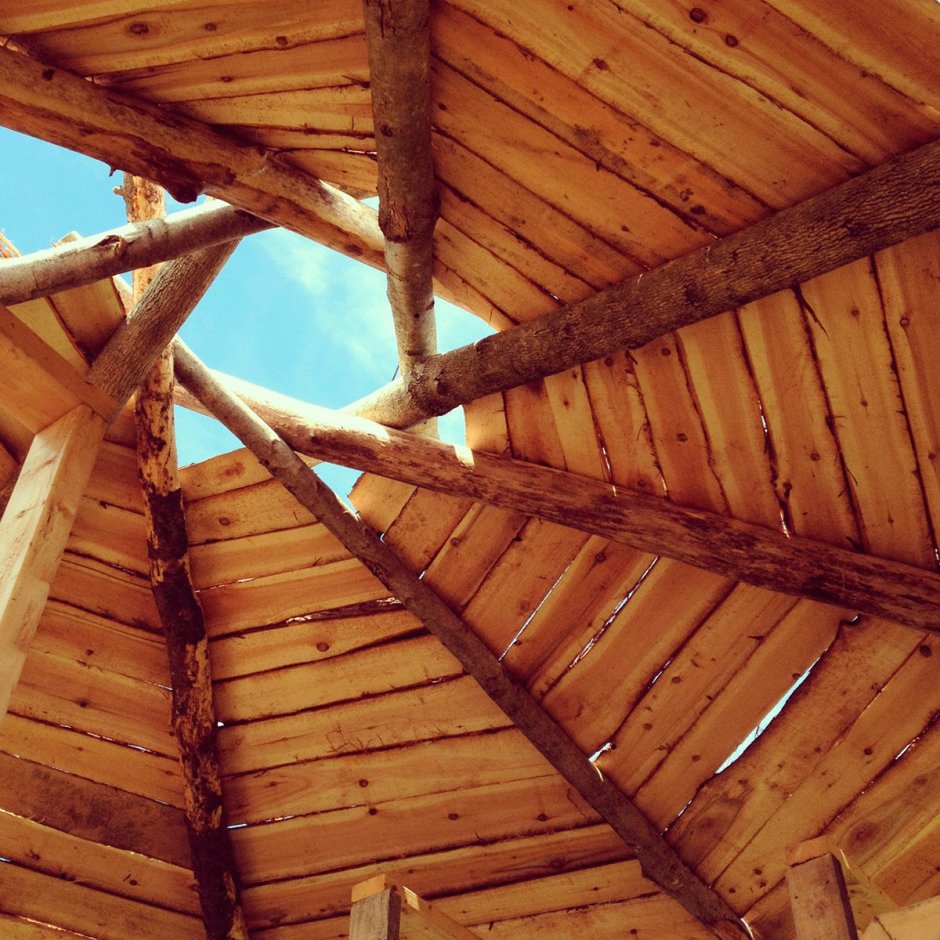 Круглая деревянная кровля