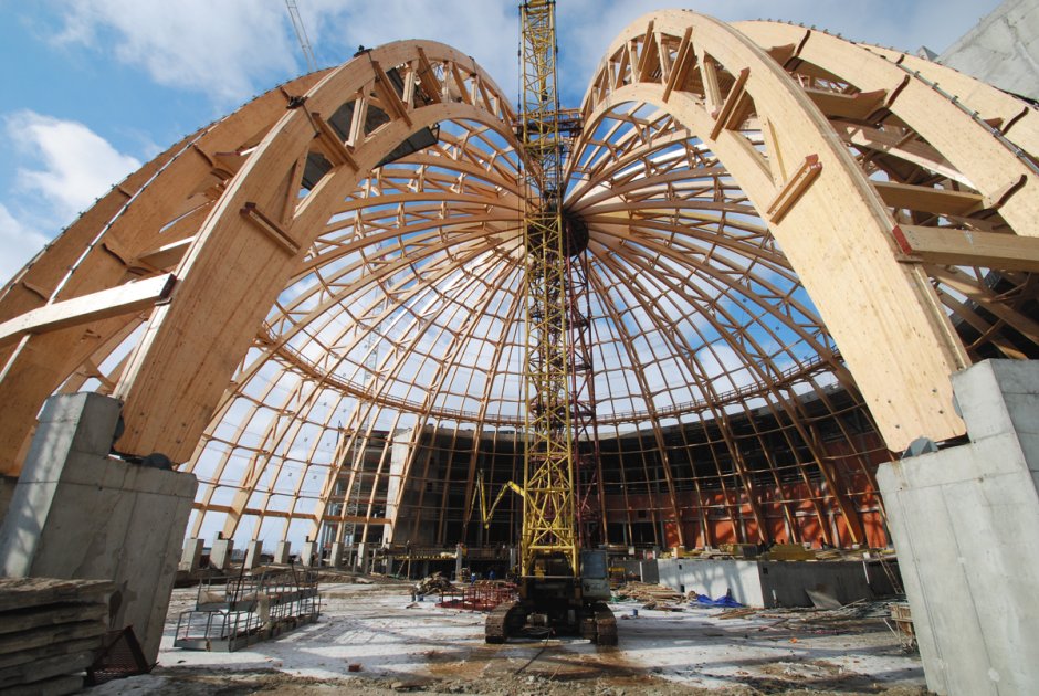 Конструкция купола аквапарка "Питерлэнд" в Санкт-Петербурге.