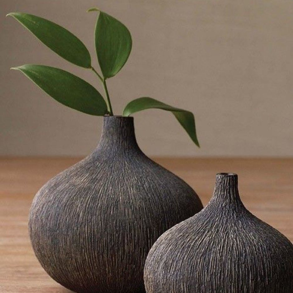 Ваза рельефная белая