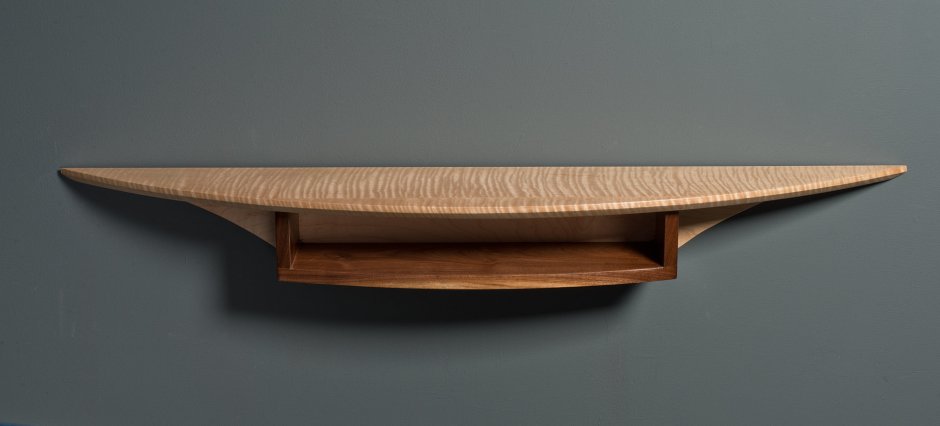 Деревянная полка длинная