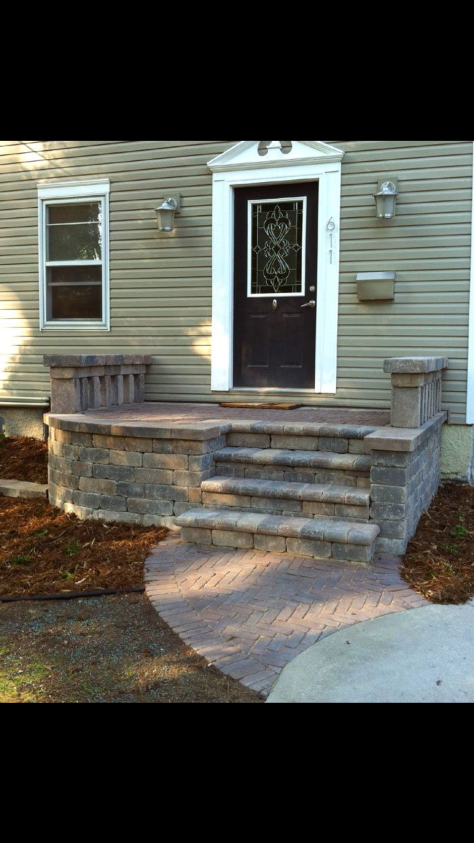 Небольшие порожки к дому