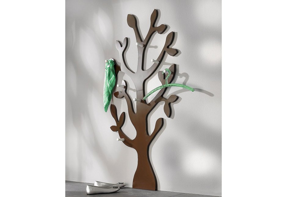 Вешалка в прихожую в виде дерева