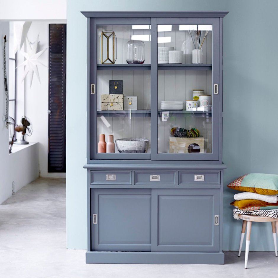 Буфет черный