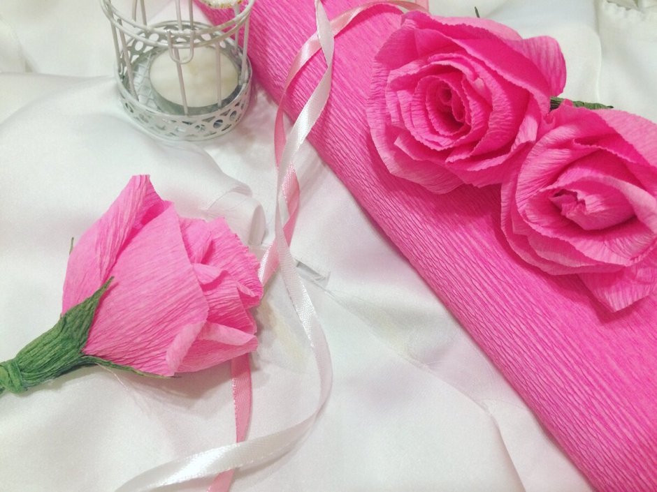 Розы из гофрированной бумаги