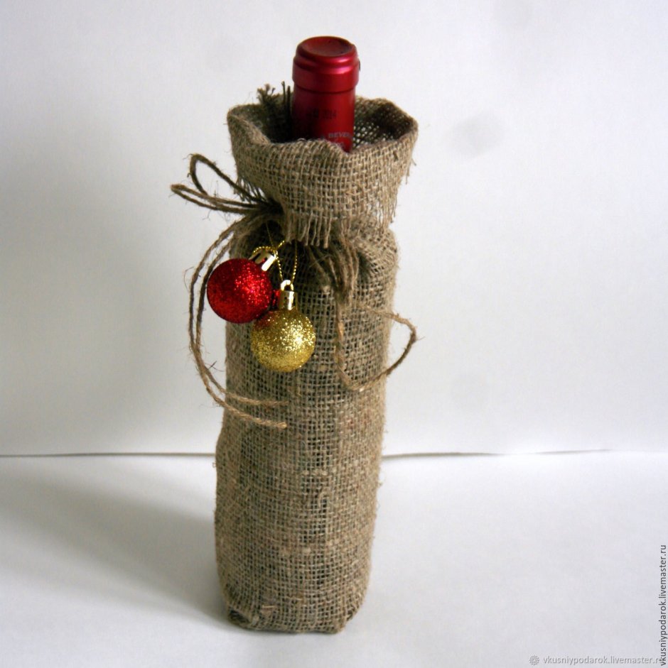 Красивая упаковка бутылки