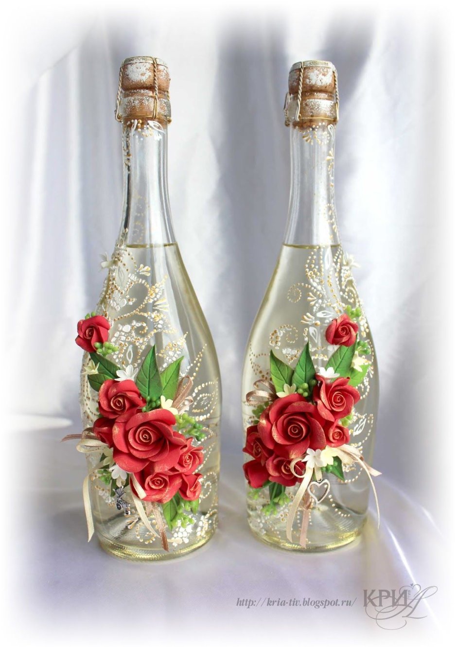 Украсить бутылку цветами