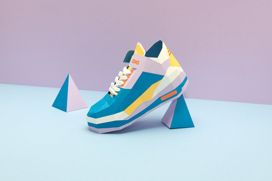 Кроссовок из картона