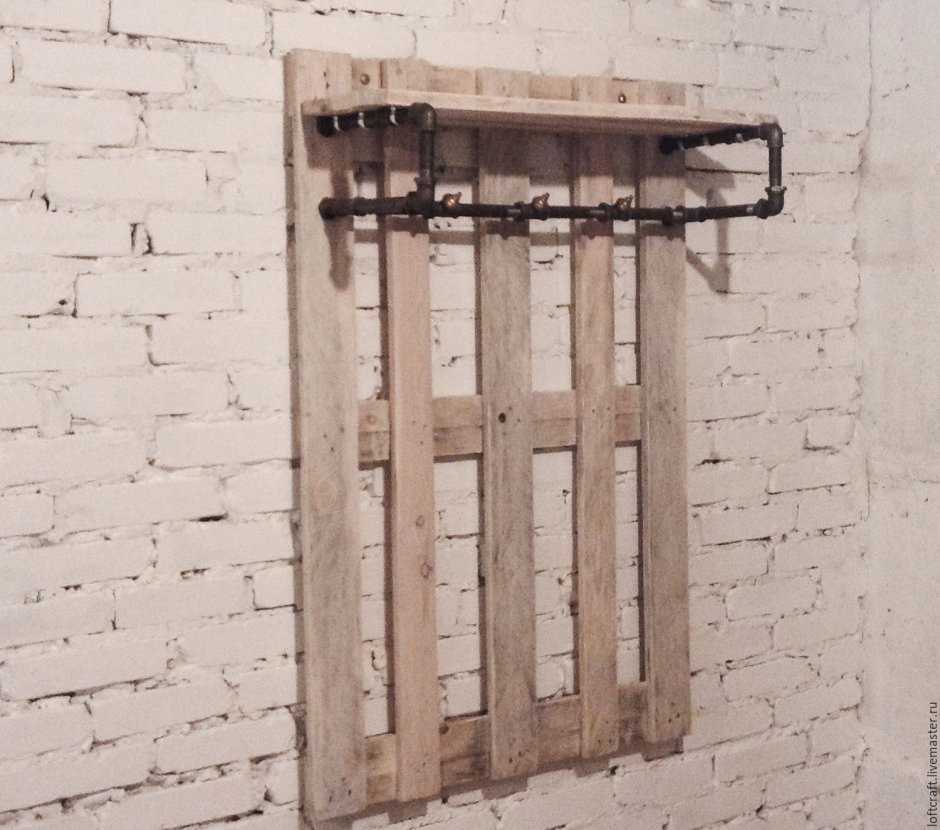 Вешалка настенная в стиле лофт