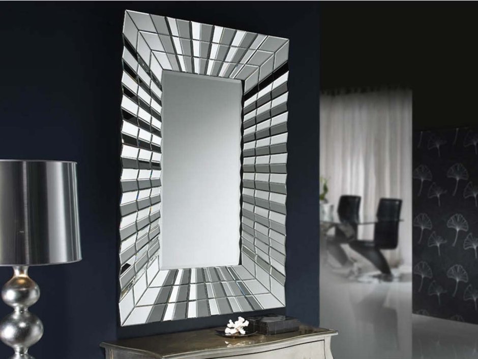 Круглое зеркало с полочкой