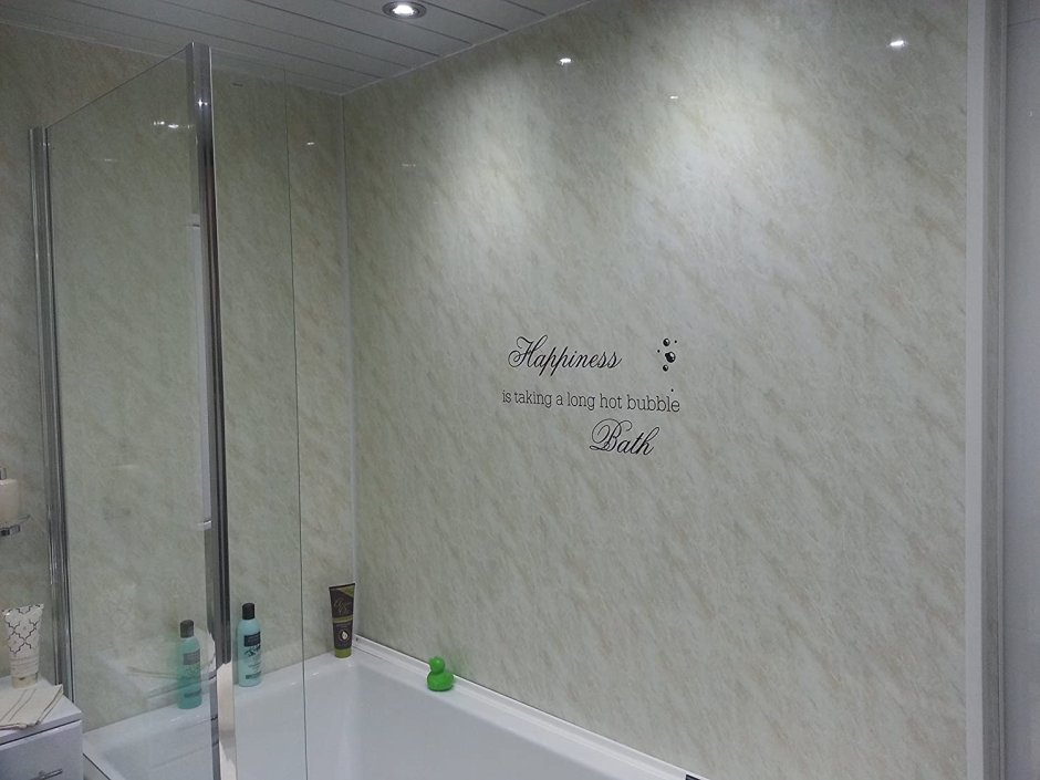 Отделка ванной пластиковыми панелями под мрамор