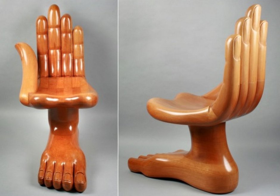 Кресло в виде руки