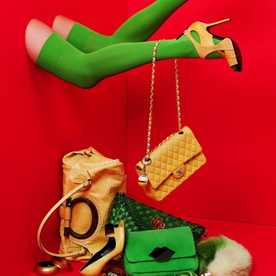 Необычная реклама обуви