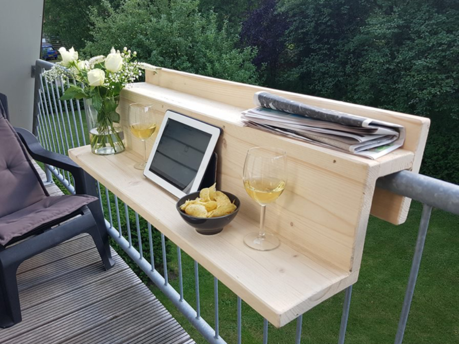 Столик на балкон