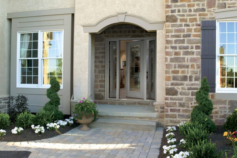 Крыльцо для частного дома в нише