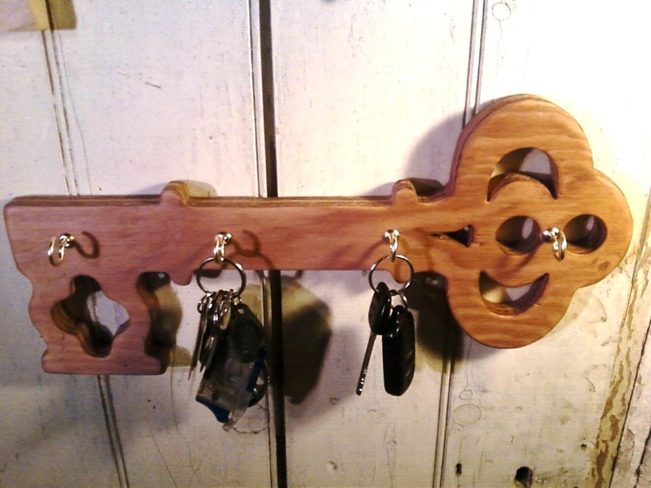 Вешалка для ключей из дерева