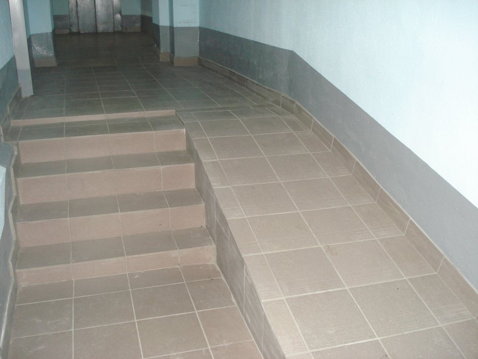Плитка для ступеней в подъезде
