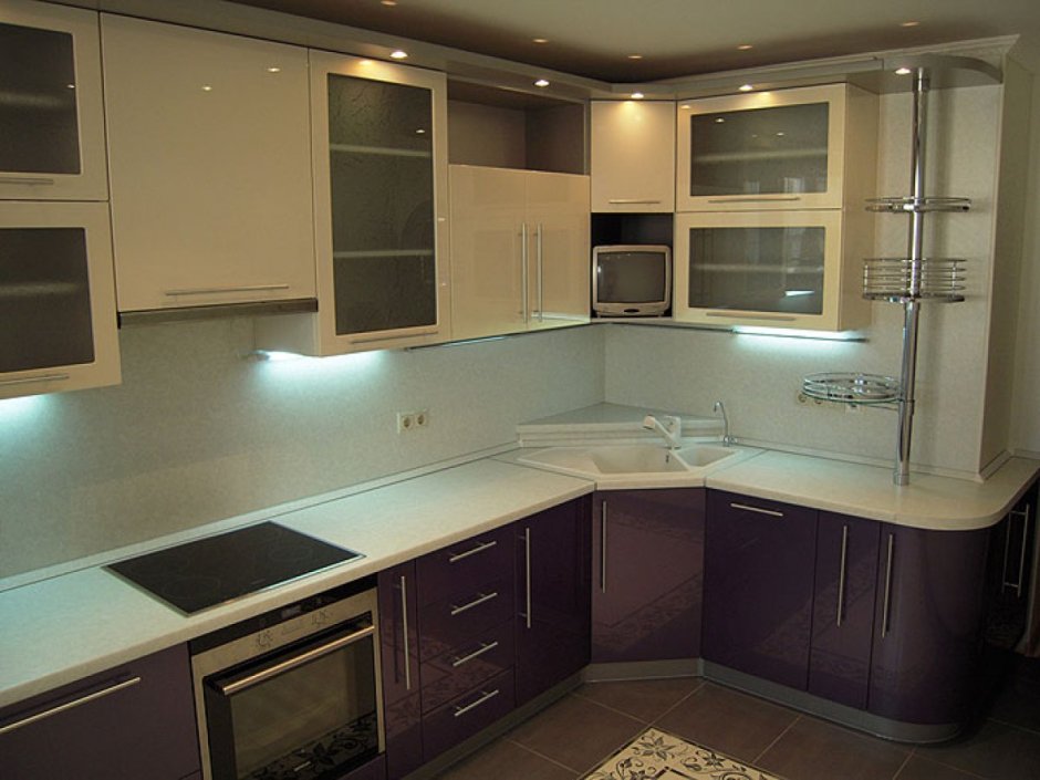 Кухонный гарнитур угловой