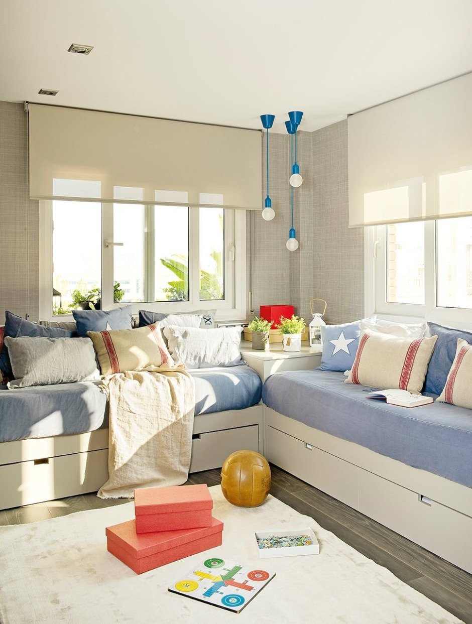 Детская с двумя диванами