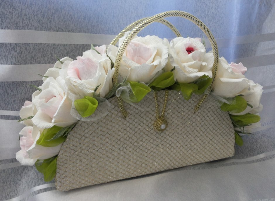 Цветочная композиция в сумке