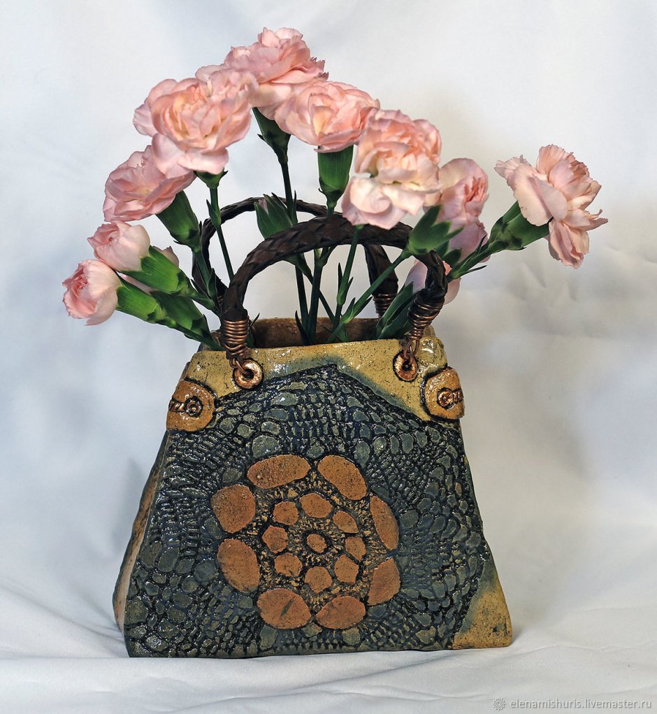 Стеклянная сумочка ваза