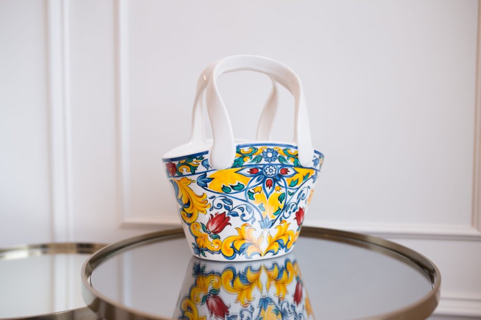 Ваза в форме корзинки