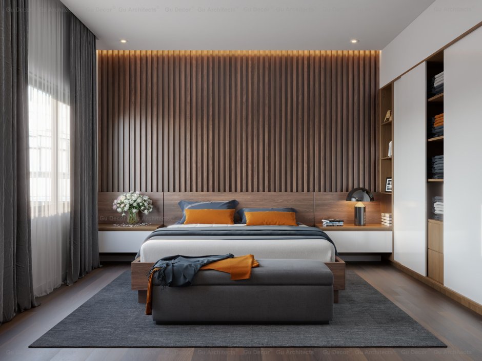 Деревянные рейки за кроватью в спальне