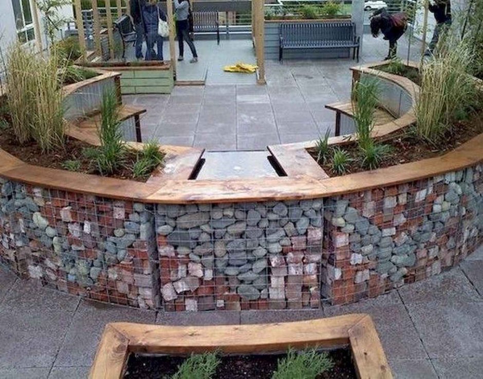 Сад, габионы, патио, беседка