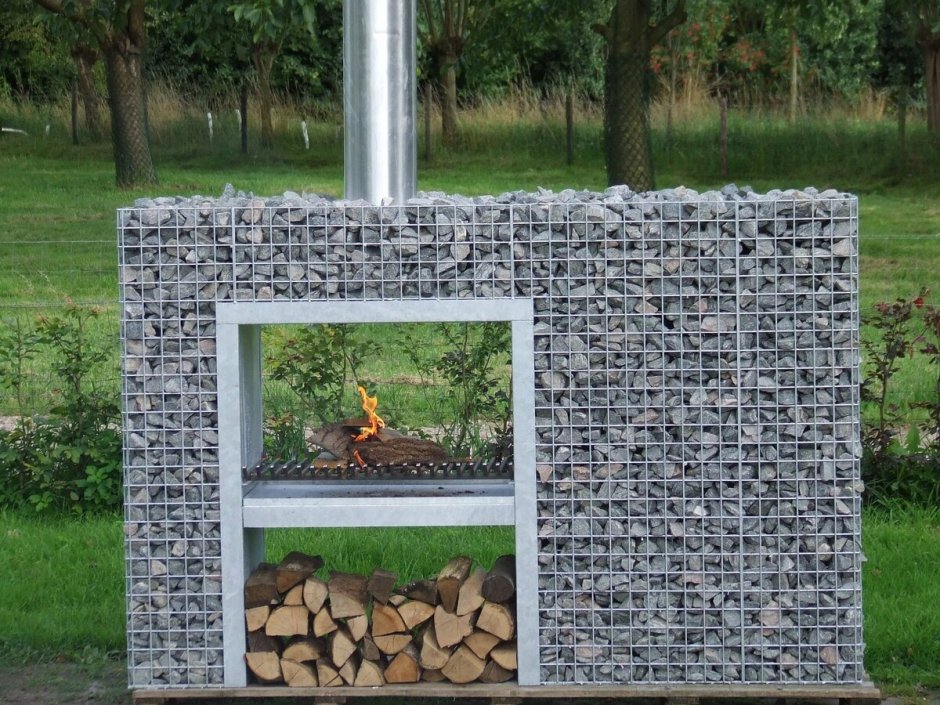 Габион камин уличный