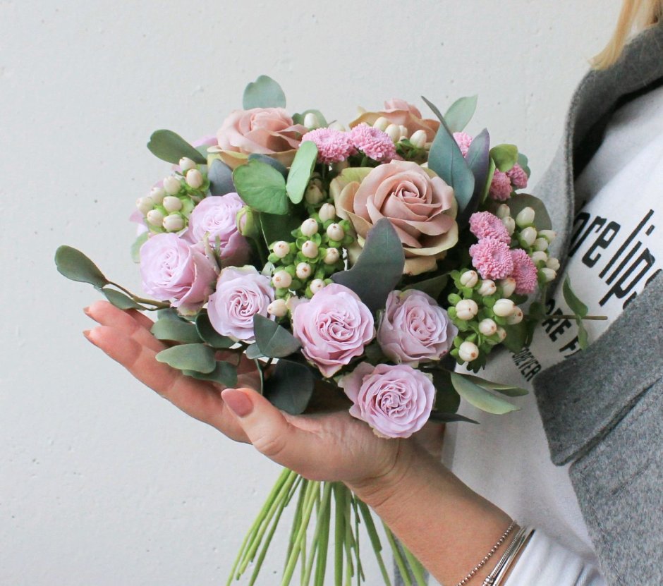 Букеты с розами и другими цветами фото