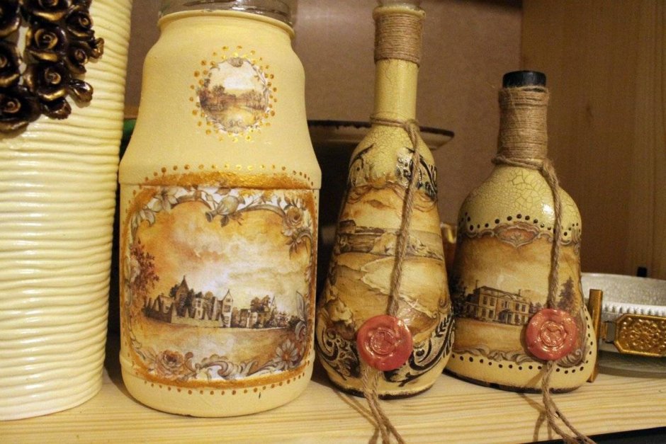 Декорирование бутылок салфетками