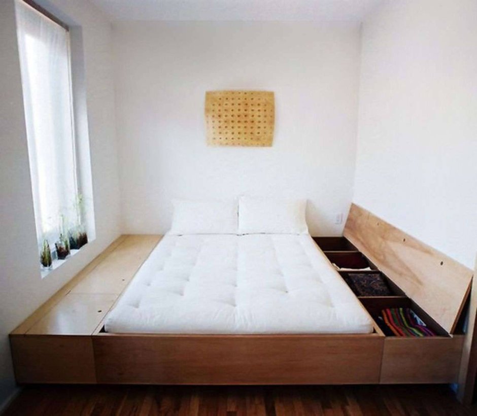 Кровать встроенная в подиум