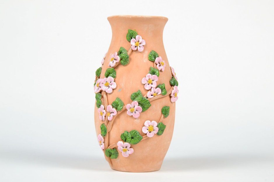 Необычные вазы из глины