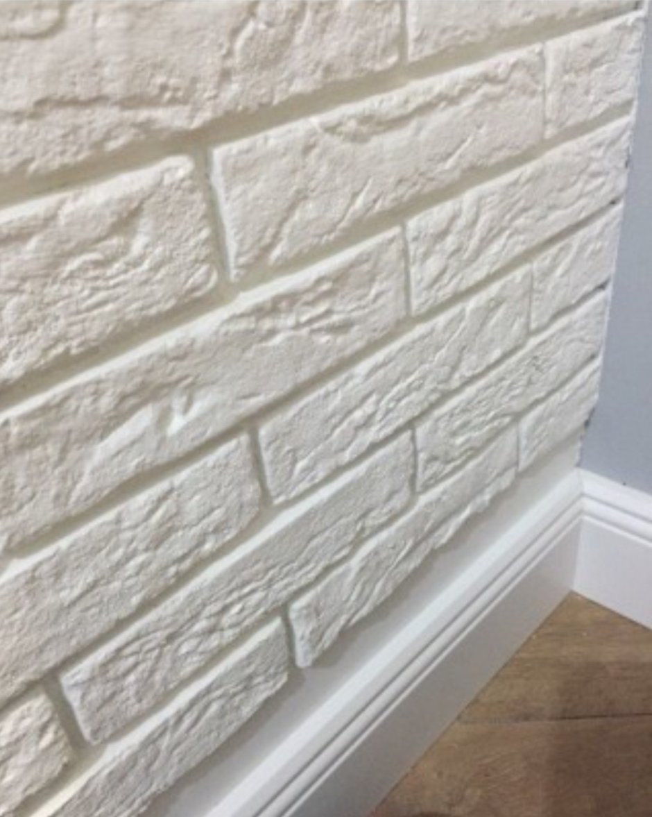 Декоративная плитка в коридоре