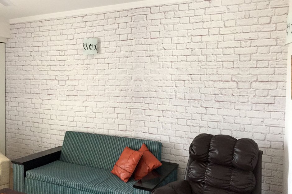 Декоративная плитка в коридоре