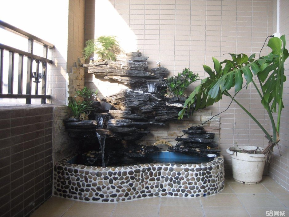 Пристенный фонтан для зимнего сада