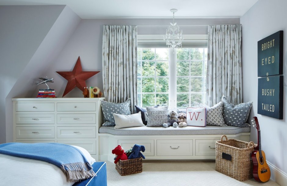 Детская с большим окном