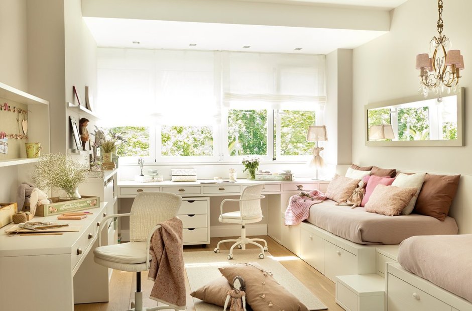 Детская комната для двух девочек