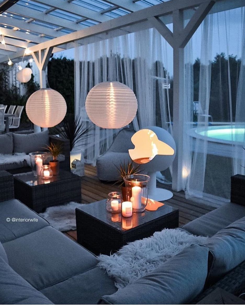 Терраса с фонариками