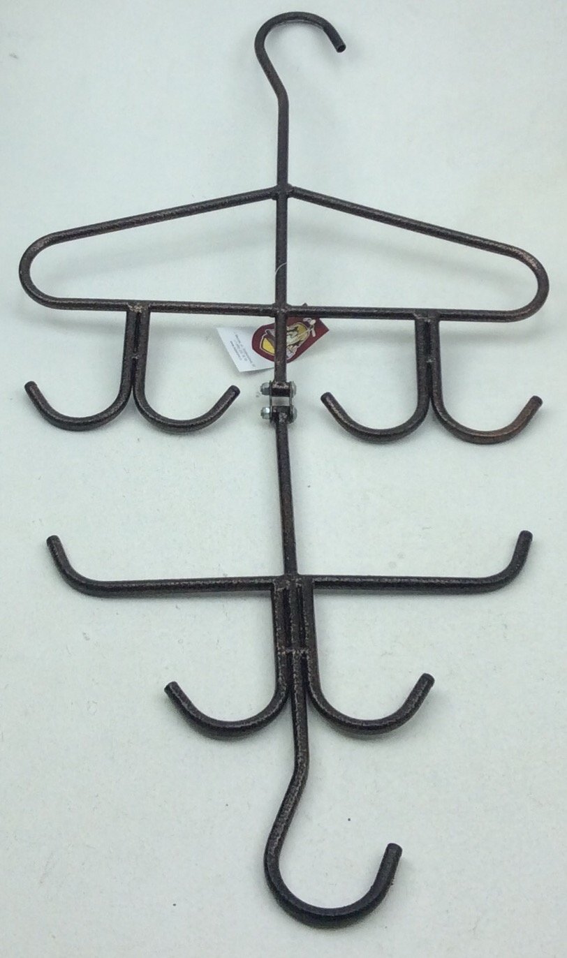 Вешалка из хоккейных клюшек