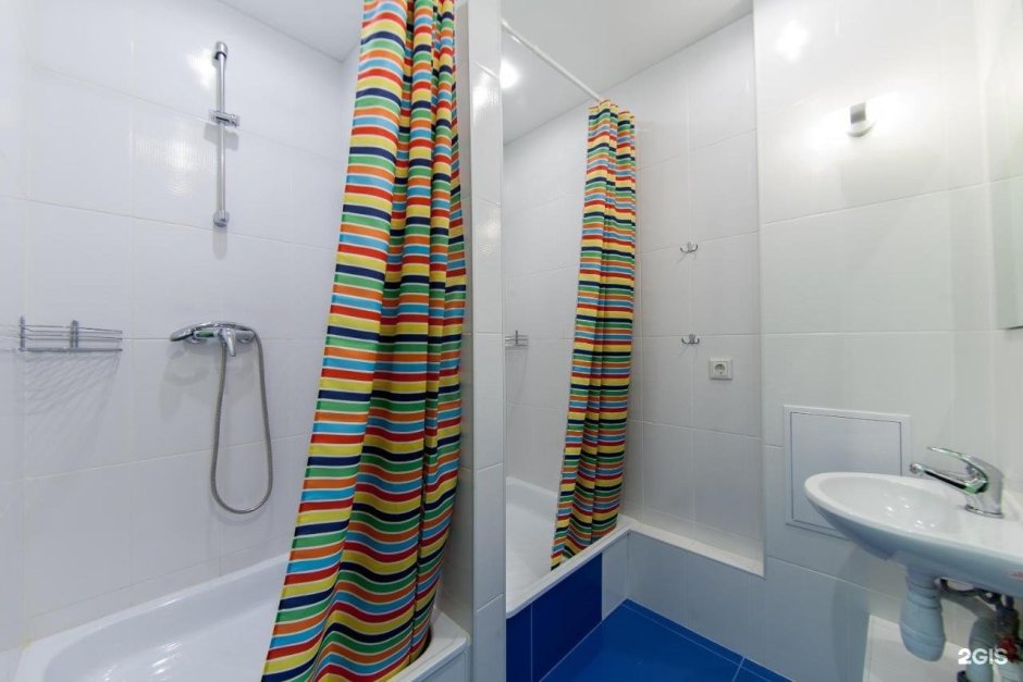 Душевые в хостеле
