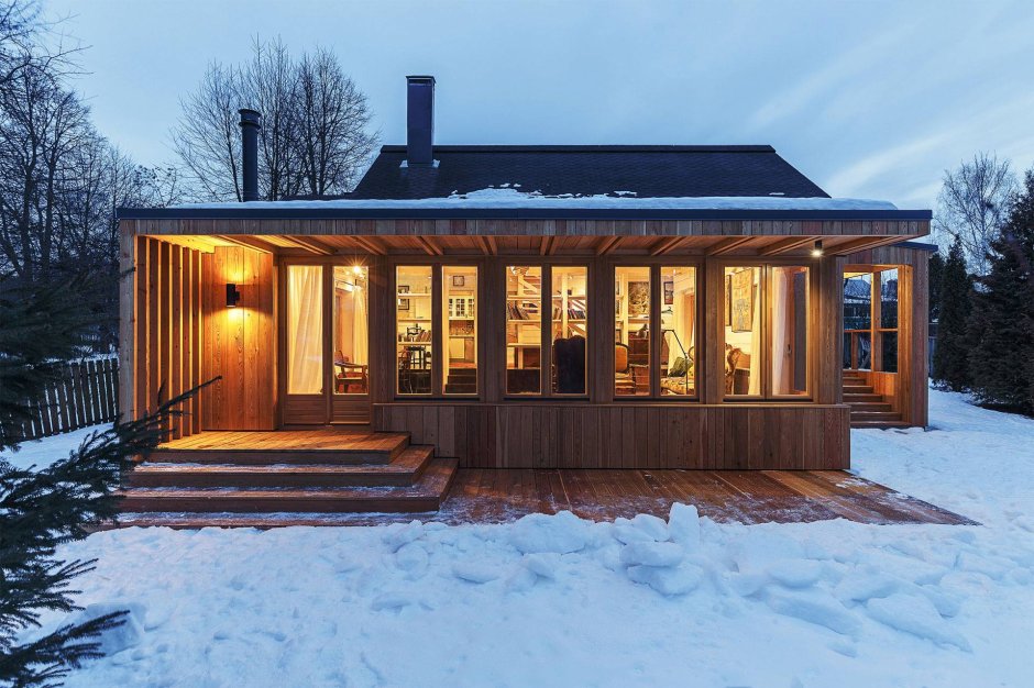 Застекленная деревянная веранда