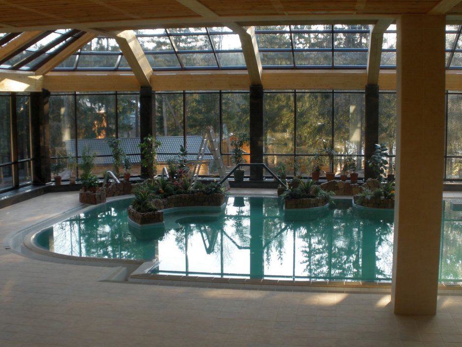 Остекление бассейнов