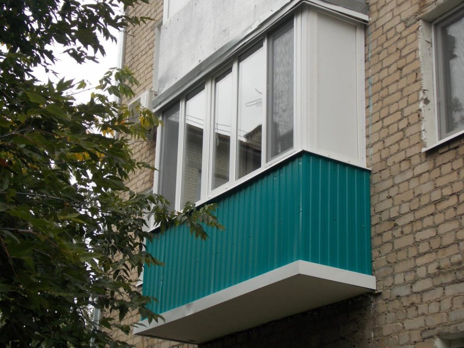 Отделка балкона снаружи